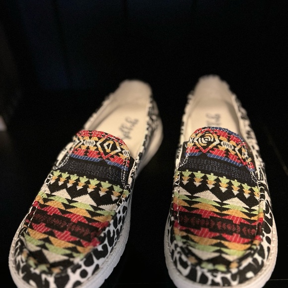 Gypsy Jazz Aztec print shoes - Picture 1 of 4